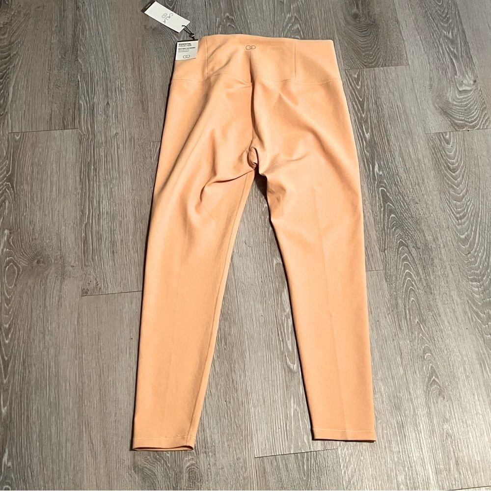 NWT 2 Pc Set Essential High Rise 7/8 Tight Legging + Mock Neck Tank Apricot XXL - Picture 8 of 16